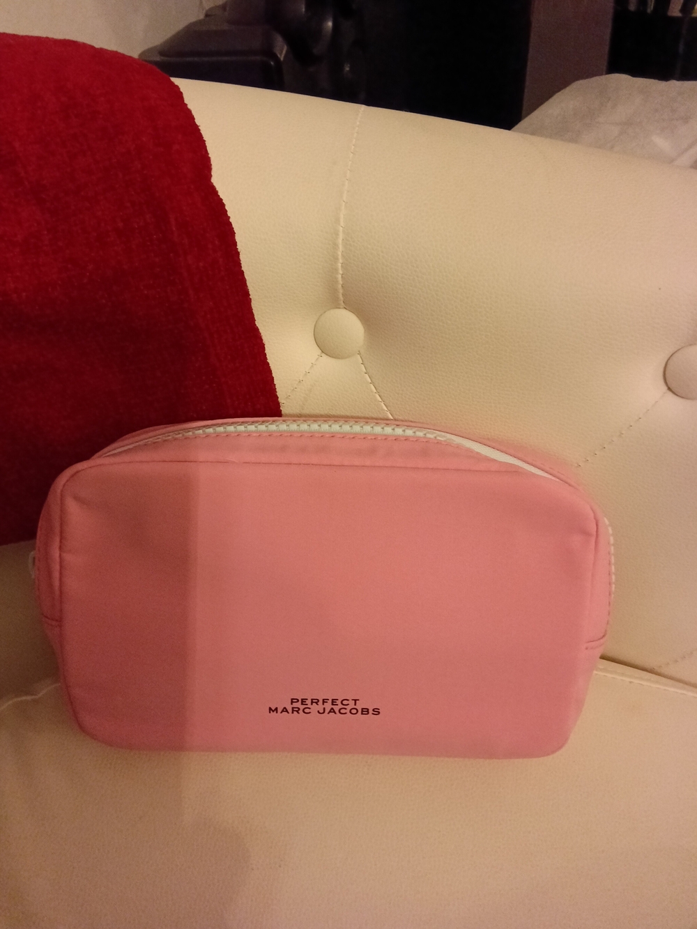 Perfect Marc Jacobs Pink Cosmetic Pouch - GWP - Picture 2 of 4